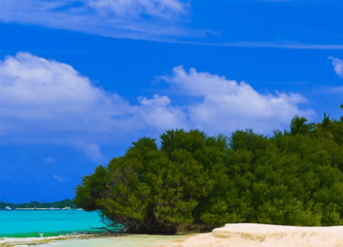 Hinmafushi Island